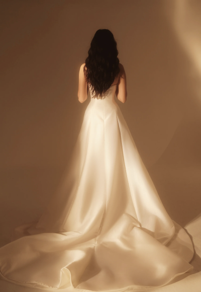 Plus-Size Modern Sweetheart A‑Line Gown With Sculpted Bodice by Enaura Bridal - Image 3