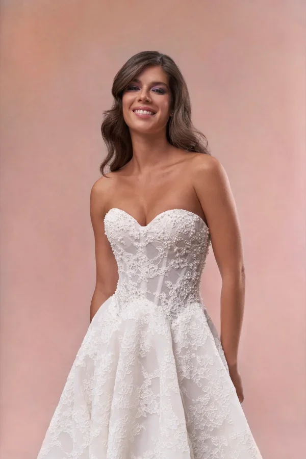 Modern Double Basque-Waist A-Line Wedding Dress by Maria Farbinni - Image 2